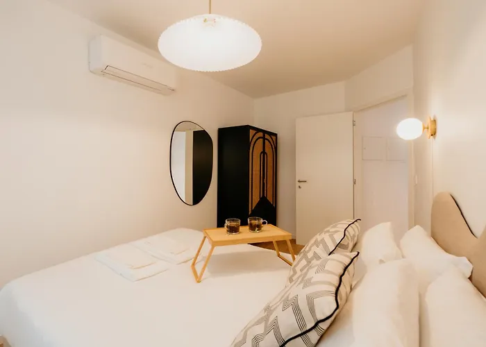 Апартаменты Mary Pink - No 3c - Sublime Two-bedroom