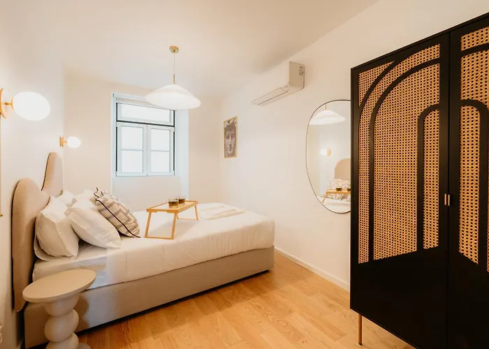 Апартаменты Mary Pink - No 3c - Sublime Two-bedroom
