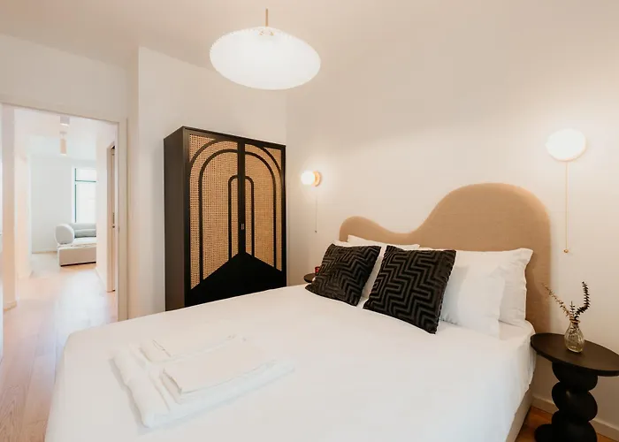 Апартаменты Mary Pink - No 3c - Sublime Two-bedroom