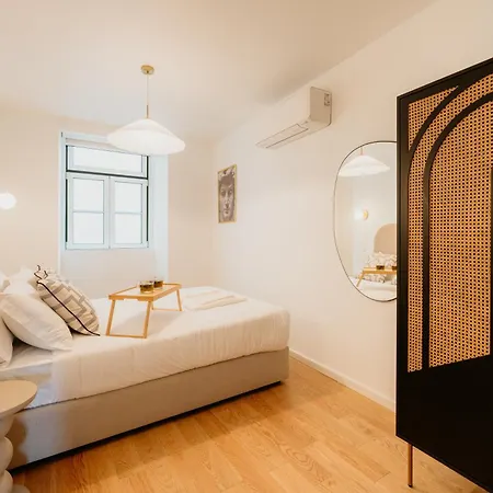 Daire Mary Pink - No 3c - Sublime Two-bedroom